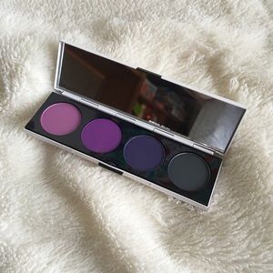 MAC limited edition Spoiled Rich eyeshadow palette