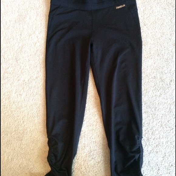 Reebok crop leggings size small black