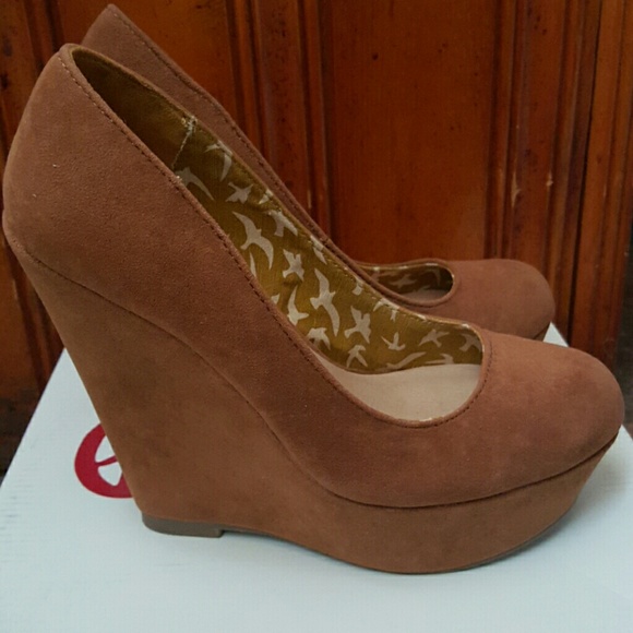 Wedges - Picture 2 of 3