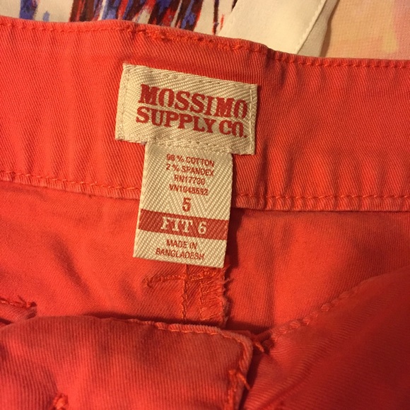 Mossimo Red Shorts - Picture 2 of 3