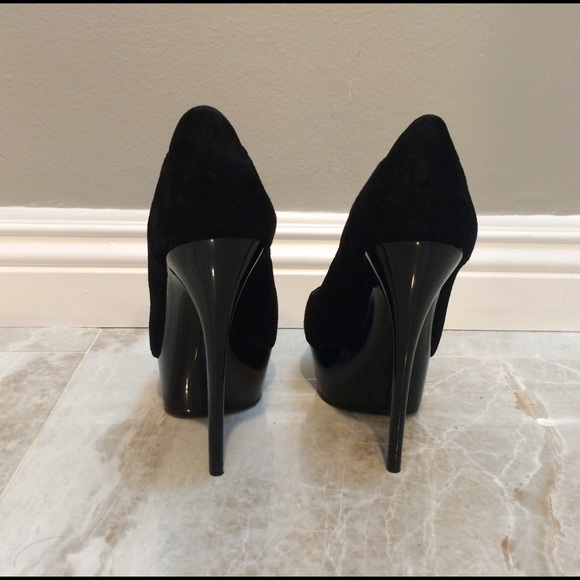Truth or Dare by Madonna black suede heels - Picture 5 of 5