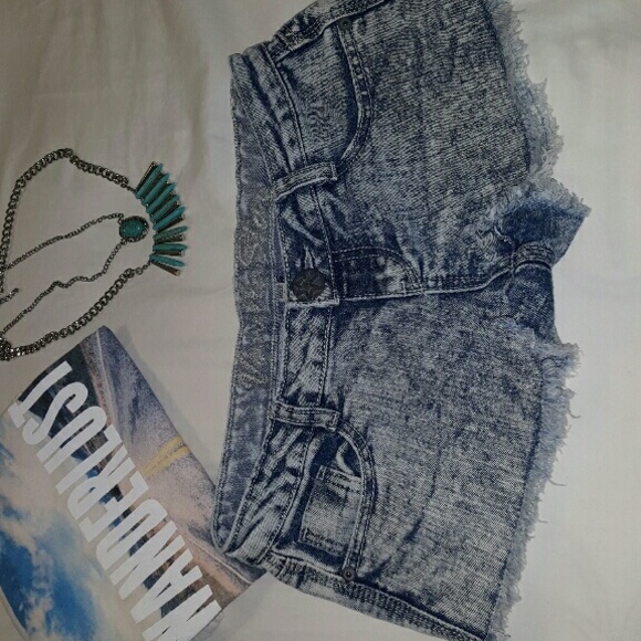 Jean short shorts