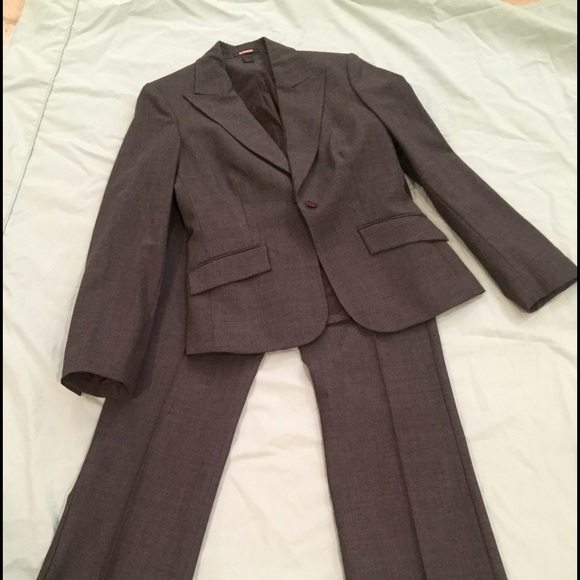 EXPRESS-Worn once! Beautiful grey suit.