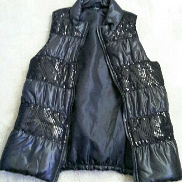 Nwot black sequence vest