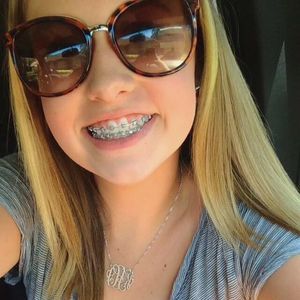 Meet your Posher, Katelyn