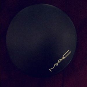 MAC GIVE ME SUN BRONZER!