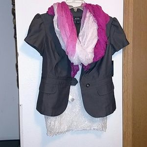 B Wear blazer size medium