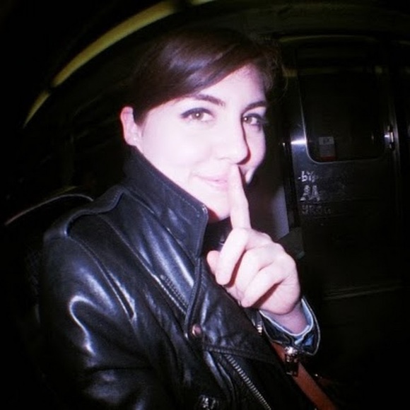 Meet your Posher, Lauren