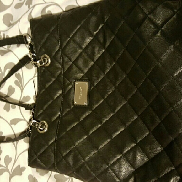 guess purse