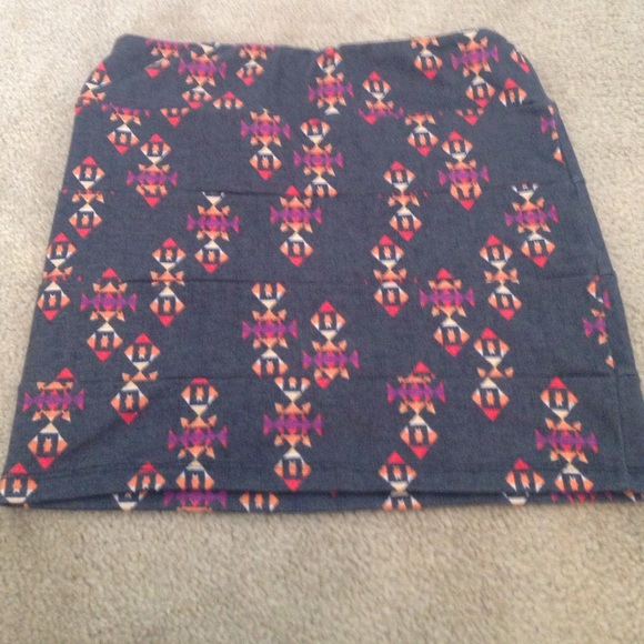 PacSun body con Aztec skirt