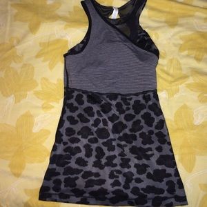 Lululemon Tank w/ bra