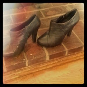 Super cute ankle booties
