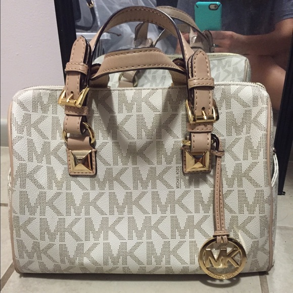 ❌❌ SOLD❌❌WHITE MK MONOGRAM GRAYSON PURSE