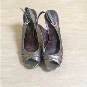 LOVELY PEOPLE Sling Back Heels.