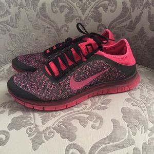 Like New Nike Free Sneakers