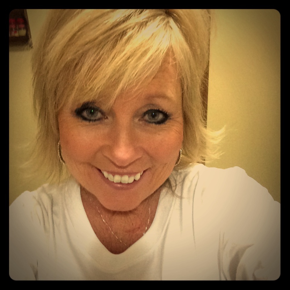 Meet your Posher, Laura