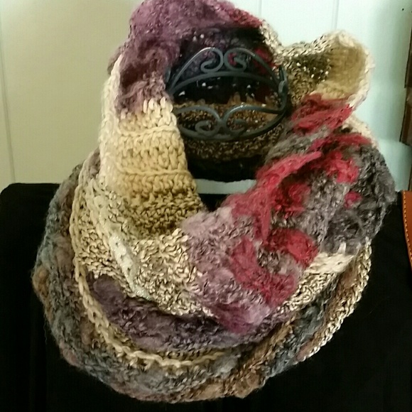 🌟SOLD🌟Handmade Infinity Cowl Neck Warmer - Picture 2 of 4