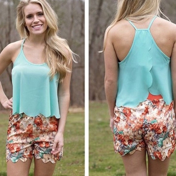 Pants - Boutique floral shorts size medium