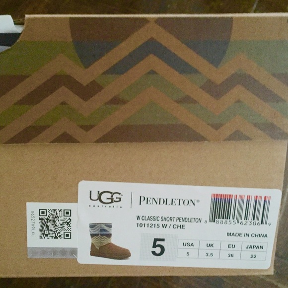 Limited Edition UGG x PENDLETON classic short boot - Picture 3 of 4