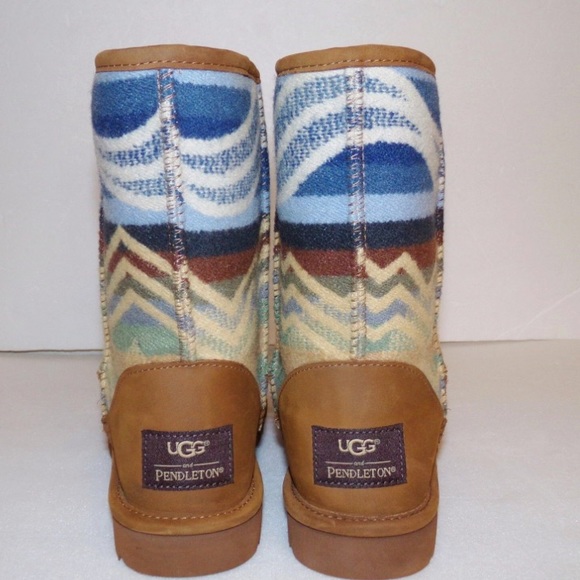 Limited Edition UGG x PENDLETON classic short boot - Picture 4 of 4