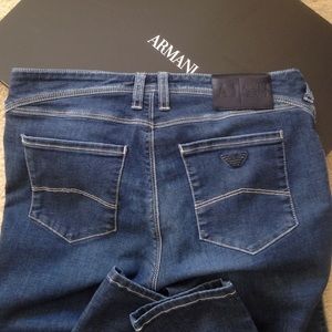 GIORGIO ARMANI JEANS