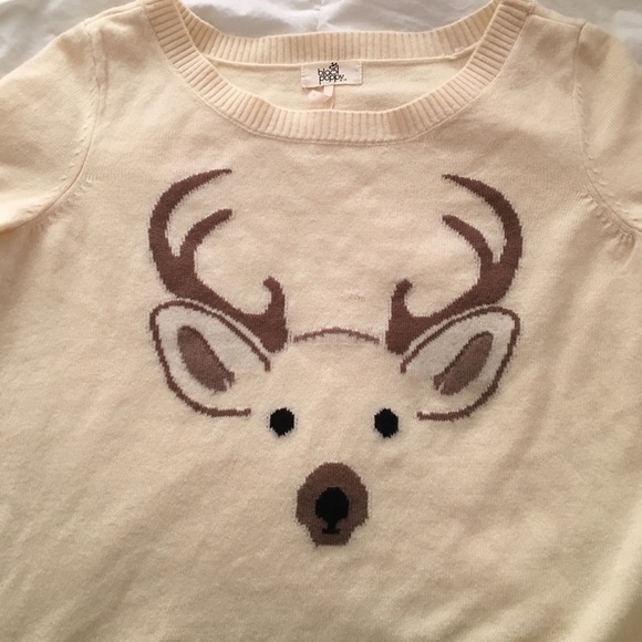 cream sweater w/deer face