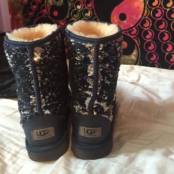 silver uggs size 9 silver uggs size 9