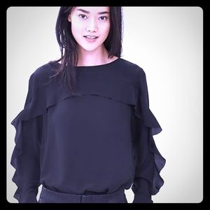 🎉HP🎉 NWT! Banana Republic Ruffle top!!