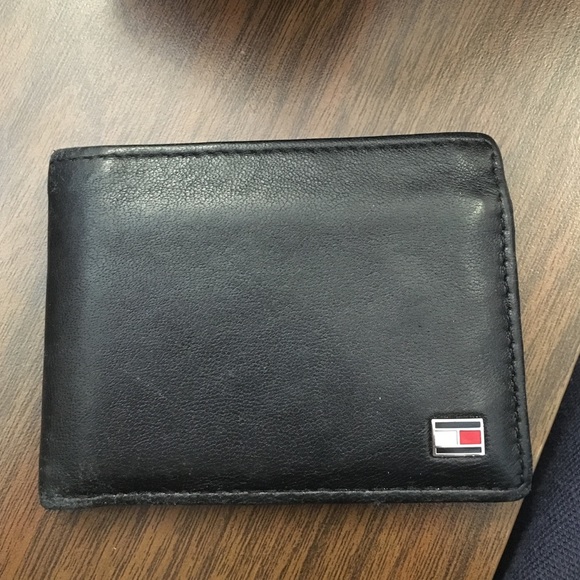 Tommy Hilfiger wallet
