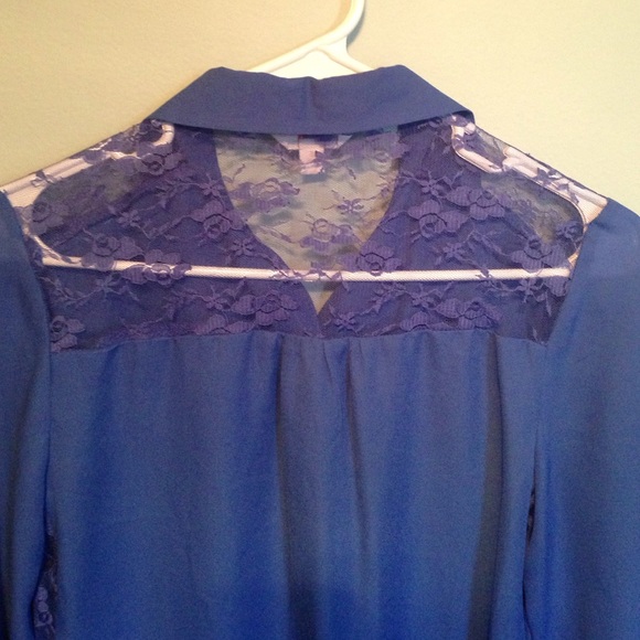 Sheer button down top - Picture 3 of 4