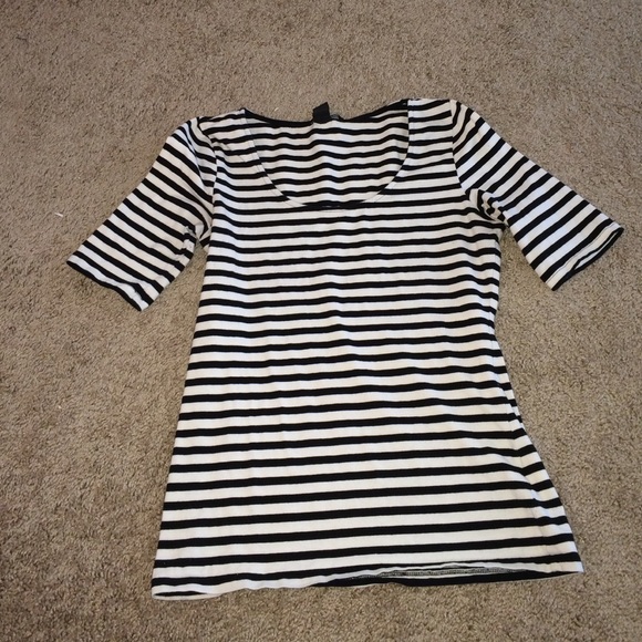 Striped quarter sleeve basic tee - Picture 2 of 3