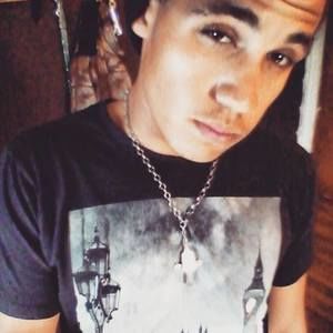 Meet your Posher, Zachary