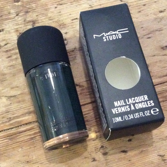 Mac Nail lacquer in Unzipped - Picture 1 of 1