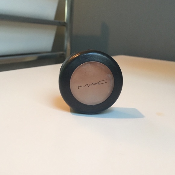 MAC STUDIO FINISH CONCEALER