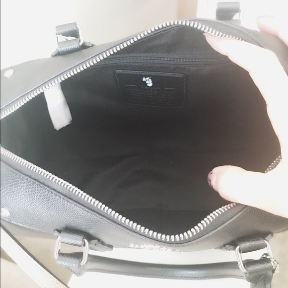 🚫🚫SOLD🚫🚫Limited edition coach snoopy handbag - Picture 3 of 4