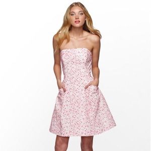 FREE SHIPPING!! NWT Lilly Pulizter strapless dress