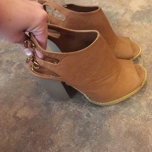 heeled booties open toed