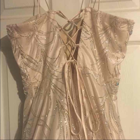 ✨CREAM PROM DRESS✨ - Picture 4 of 4