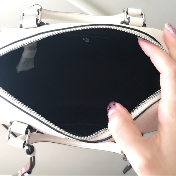 🚫🚫SOLD🚫🚫Limited edition coach snoopy handbag - Picture 3 of 4