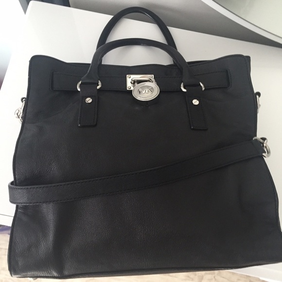 michael kors handbag - Picture 2 of 4