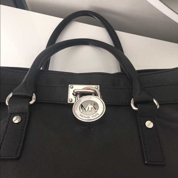 michael kors handbag - Picture 3 of 4