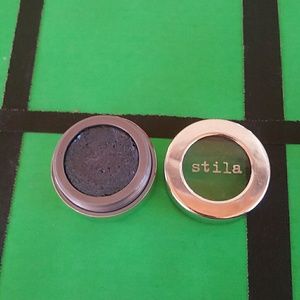 Stila Magnificent foil Eyeshadow
