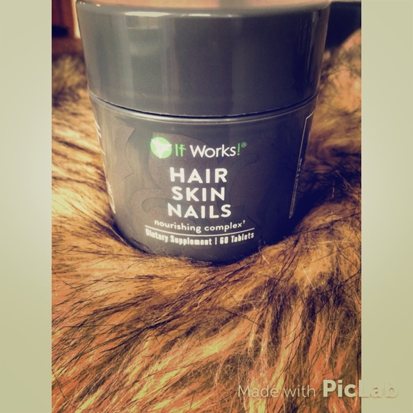 It Works Hair Skin & Nails ,, All natural vitamins