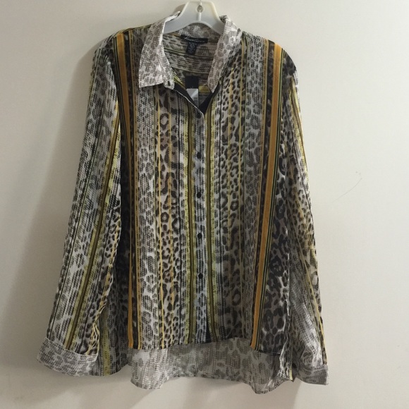 Kenneth Cole button down blouse