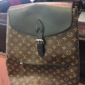 Awesome accessory for the entrepreneur on the go!!