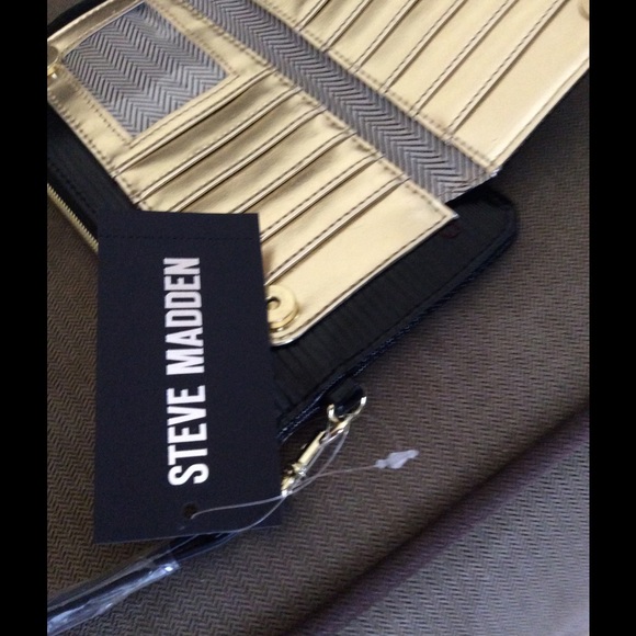 Wristlet - Picture 2 of 3