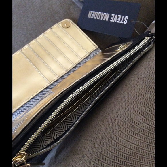 Wristlet - Picture 3 of 3