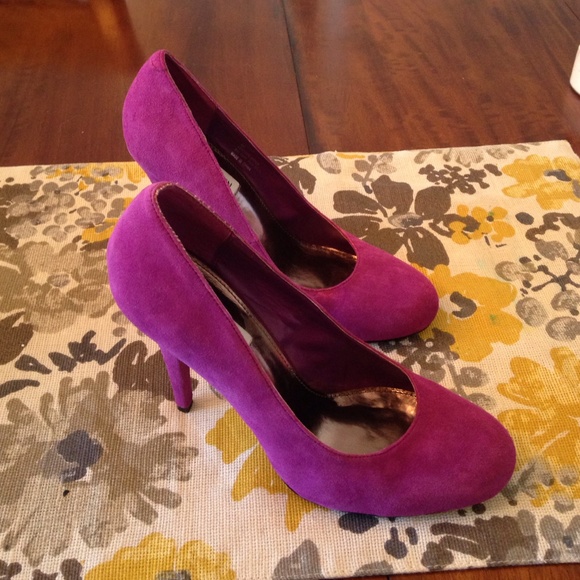 Steve Madden Ultamit Suede Pump