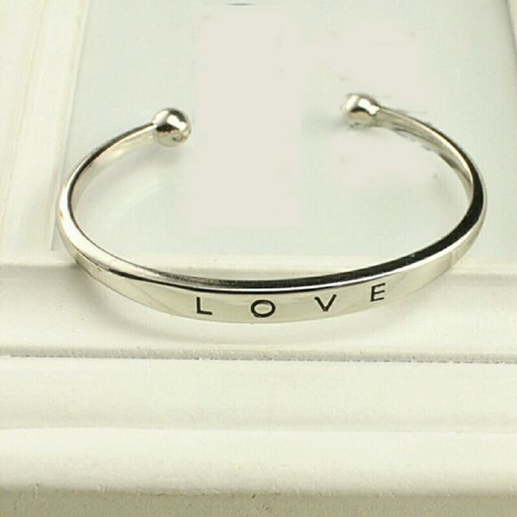 Silver plated Love Bracelet - Picture 1 of 1