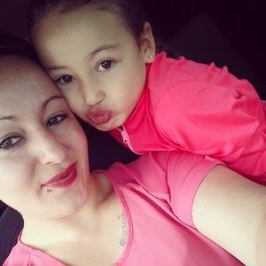 Meet your Posher, Ang marie